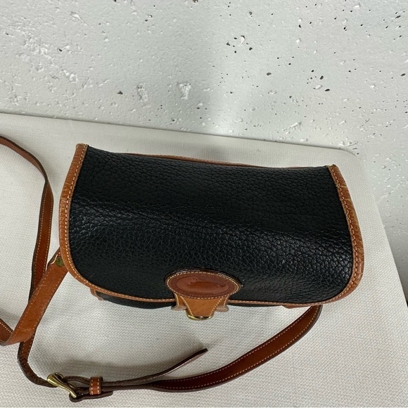 Vintage Dooney & Bourke Black & Brown Square Duck Crossbody Bag Purse - Picture 6 of 16